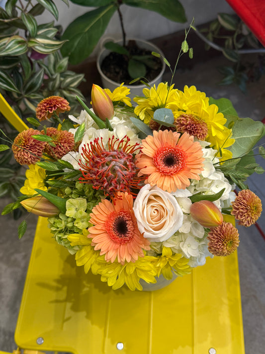 Sunset Garden – Floral Arrangement & Centerpiece