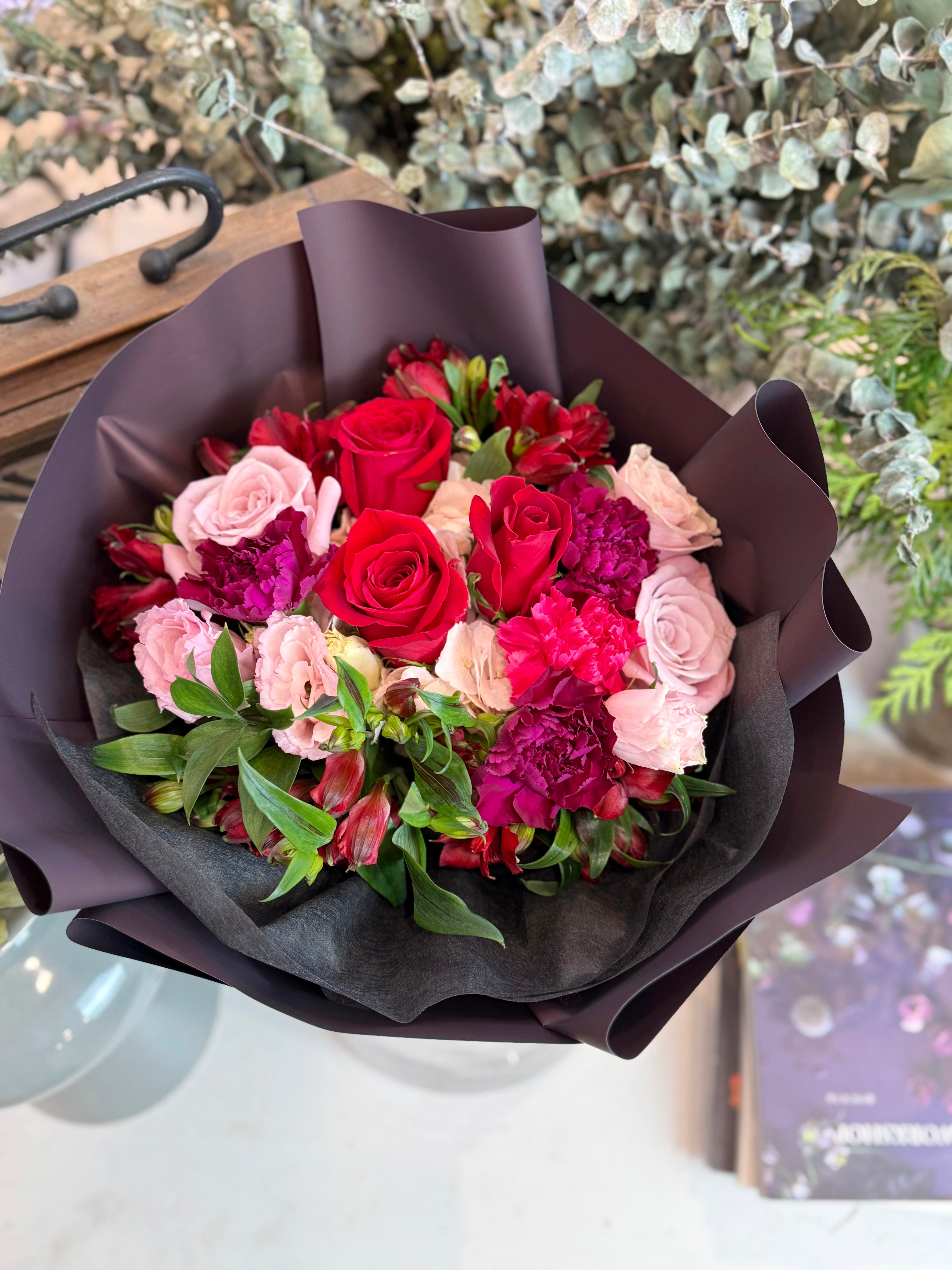 Rose Bouquet / Box – IM a FLOWER