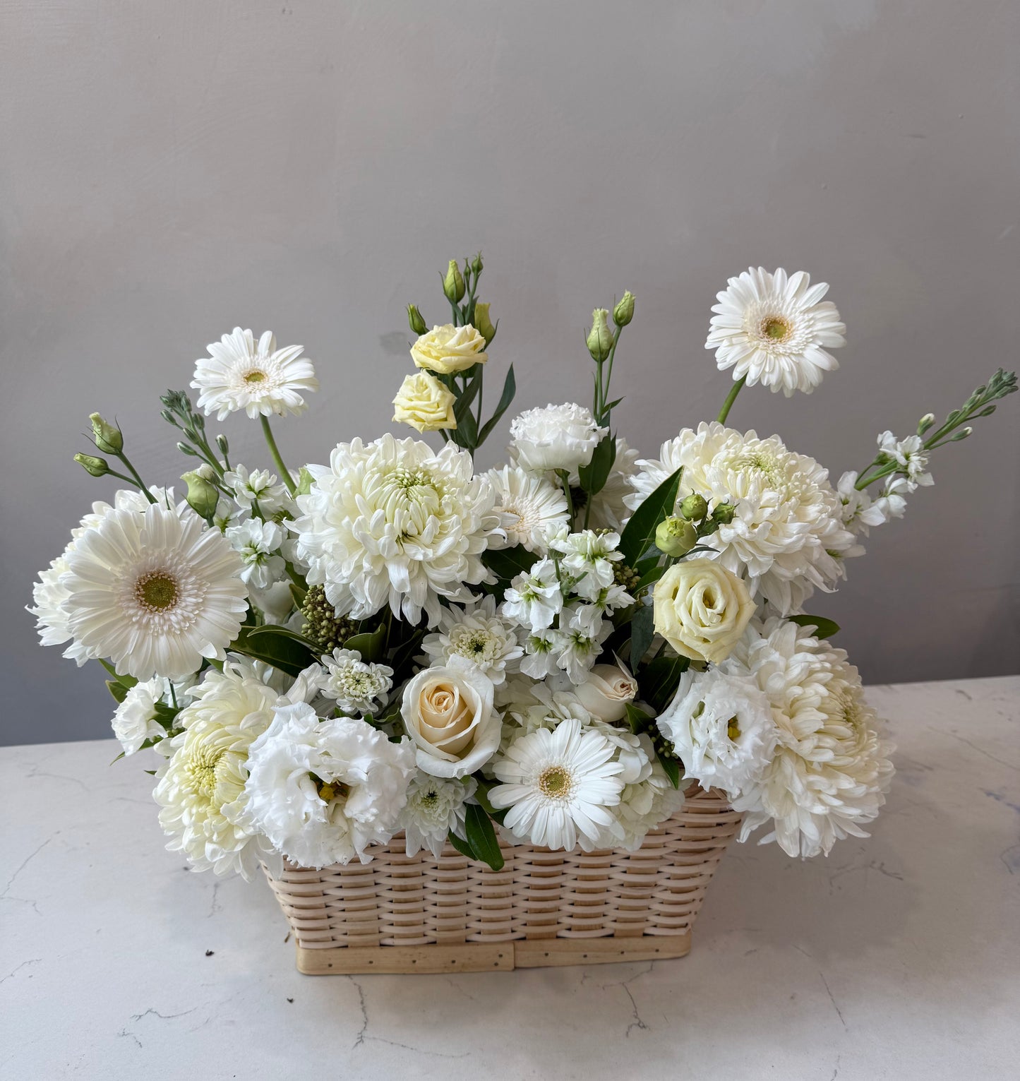Blanc Garden Flower Basket