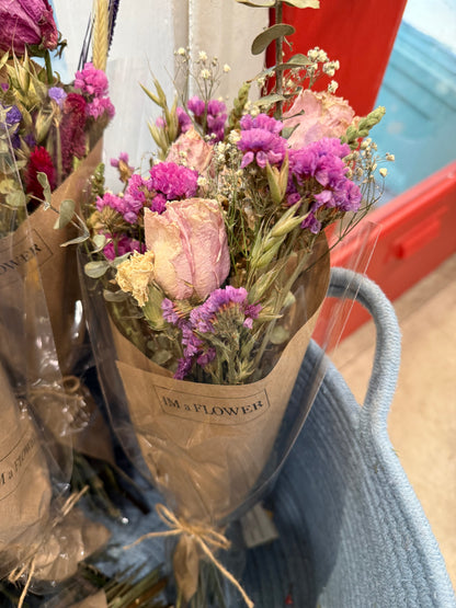 A beautiful variety of dried flowers