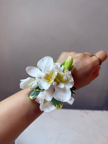 Ivory Promise Corsage