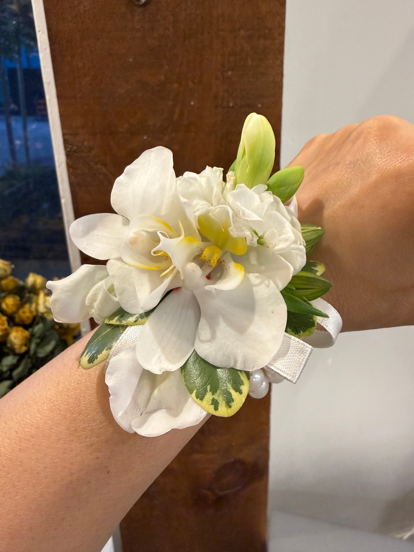 Ivory Promise Corsage