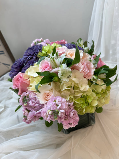 Giverny Garden Centerpiece