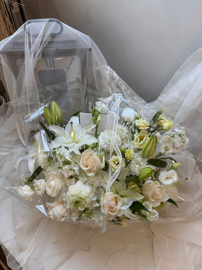 Ave Maria – Floral Arrangement