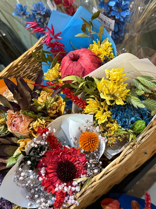 A beautiful variety of dried flowers