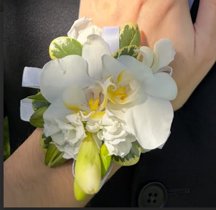 Ivory Promise Corsage